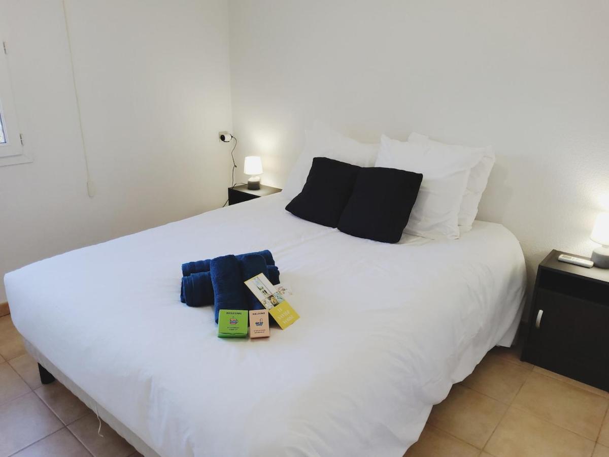 Villa Maison 115m2 - 400 M De La - Parking Fréjus