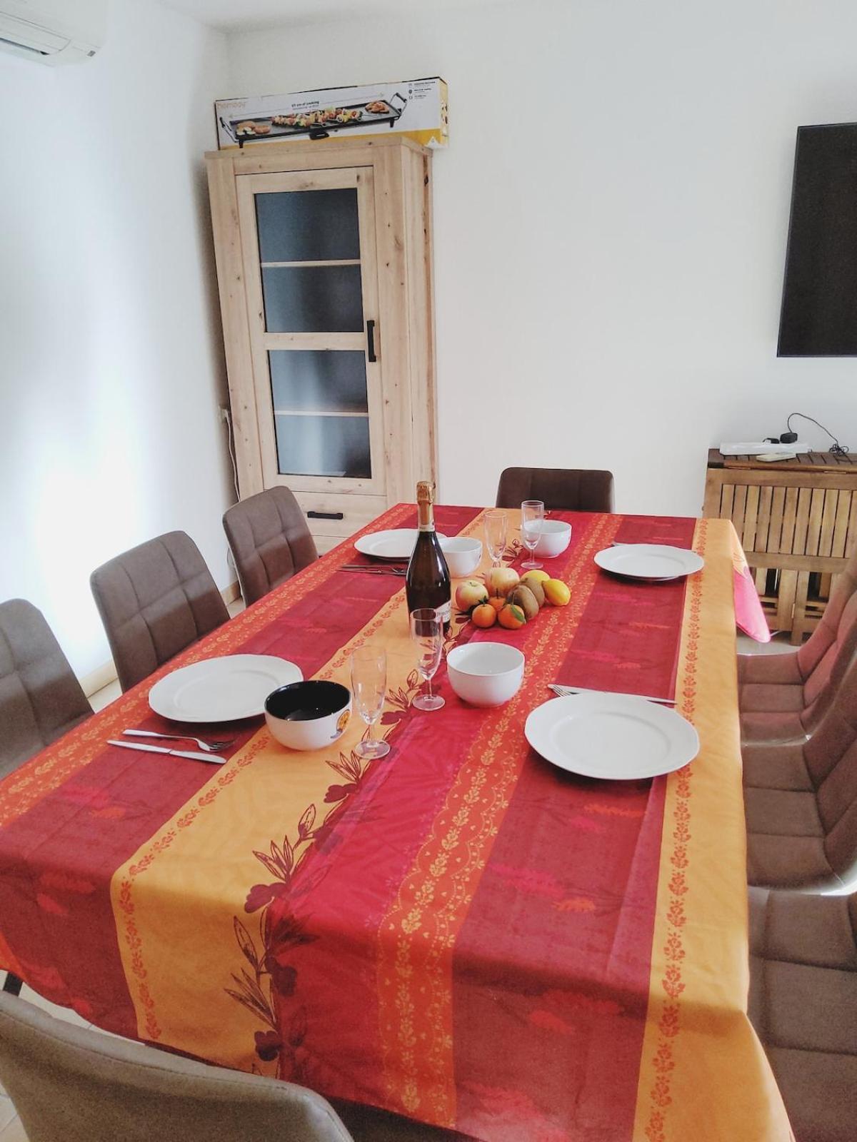 Villa Maison 115m2 - 400 M De La - Parking Fréjus