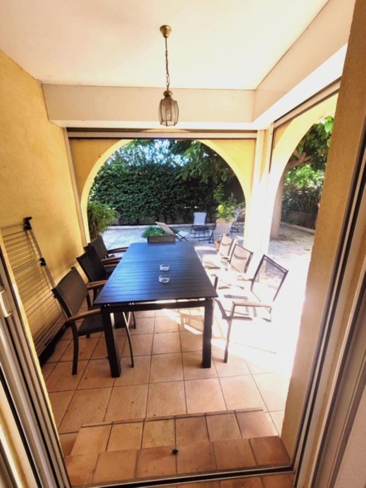 Maison 115m2 - 400 M De La - Parking